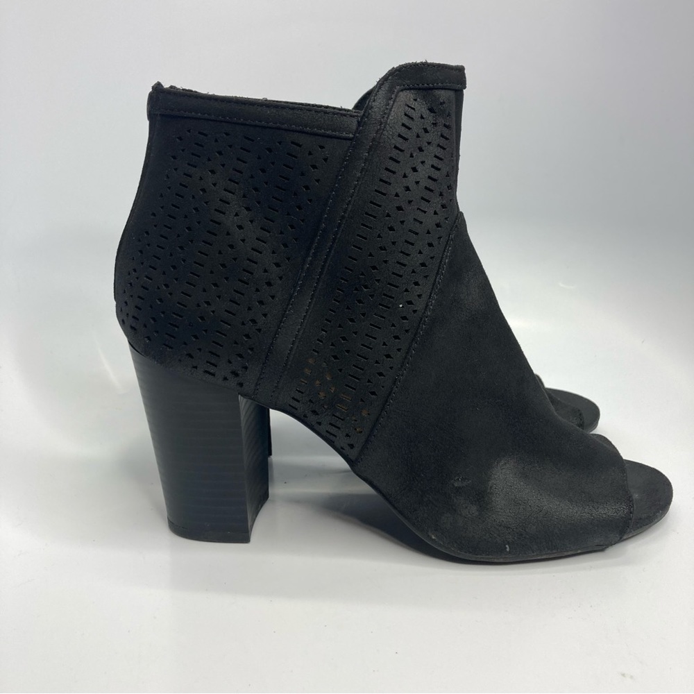 American Eagle Outfitters peep toe heels black laser cut faux leather size 9.5